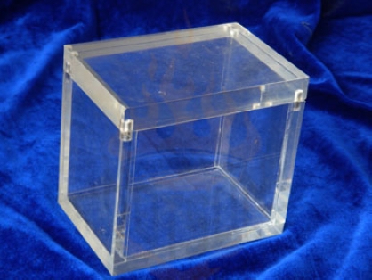 Retail acrylic display box